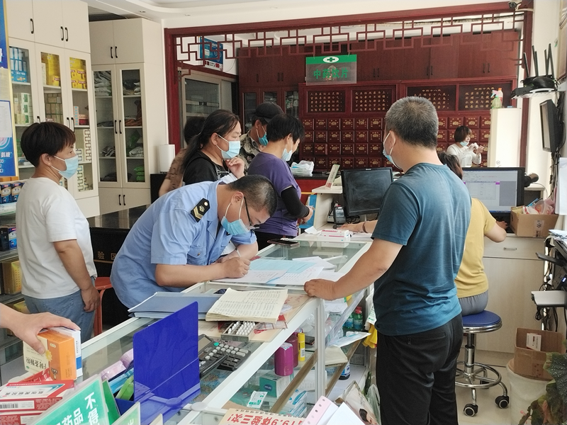 陵川县市场监督管理局礼义监管所开展辖区超市、零售药店疫情防控专项监督检查